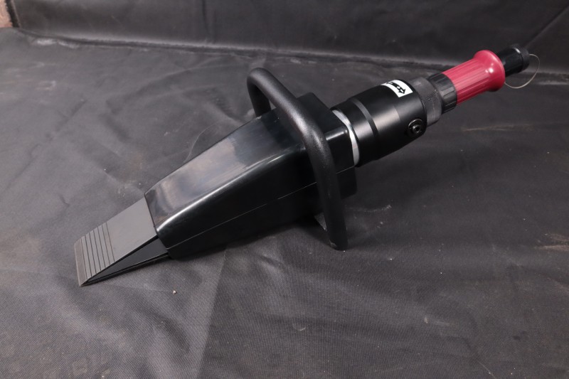 液压开缝器